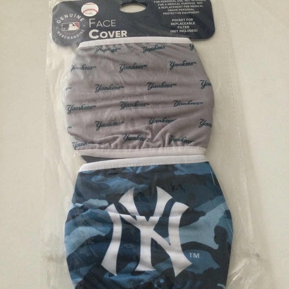NEW YORK YANKEES 2 PACK FACE MASKS ADULT MLB BY FOCO NWT.